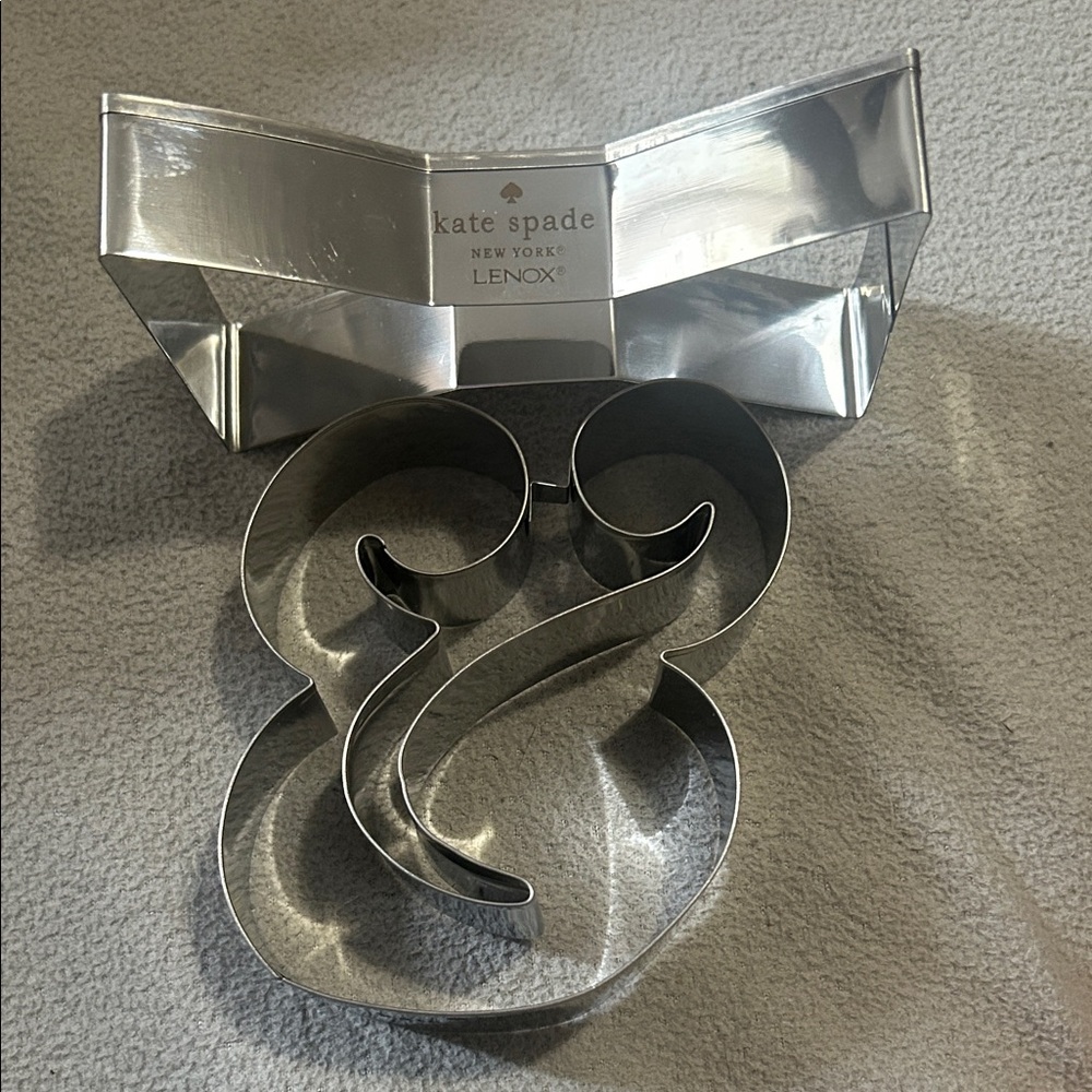 Kate Spade Silver Ampersand Cutter